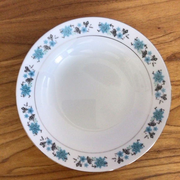 Vintage Blue Floral Rimmed Soup Bowl - Set of 4 - Picture 10 of 11